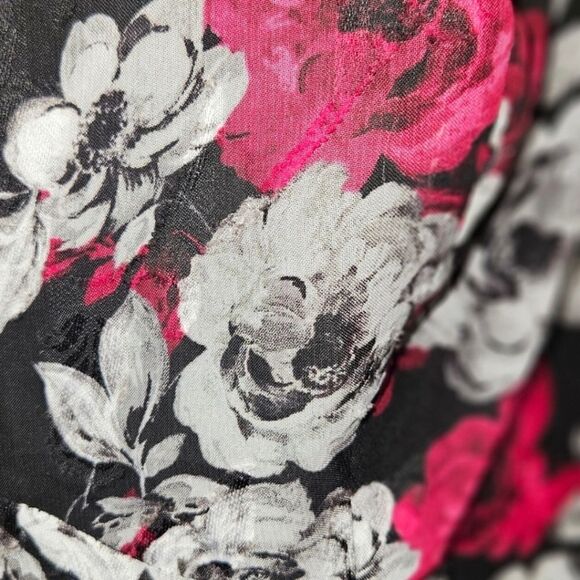 TORRID PeplumβChiffon Blouson Sleeve Floral V- Neck Top Plus Size 2X - Picture 8 of 16